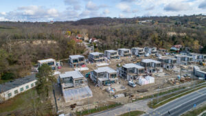 ## Luxus villák Balatonkenesén – aktuális építési fázis