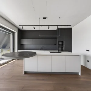 Lakeside Villapark mintaház modern konyha Roomba Home Design